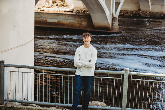 R (65 of 190)