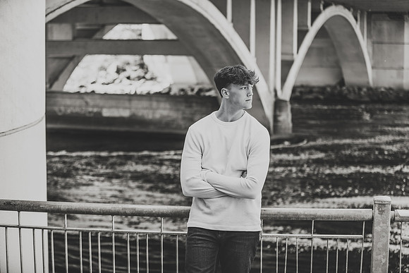 R (70 of 190)
